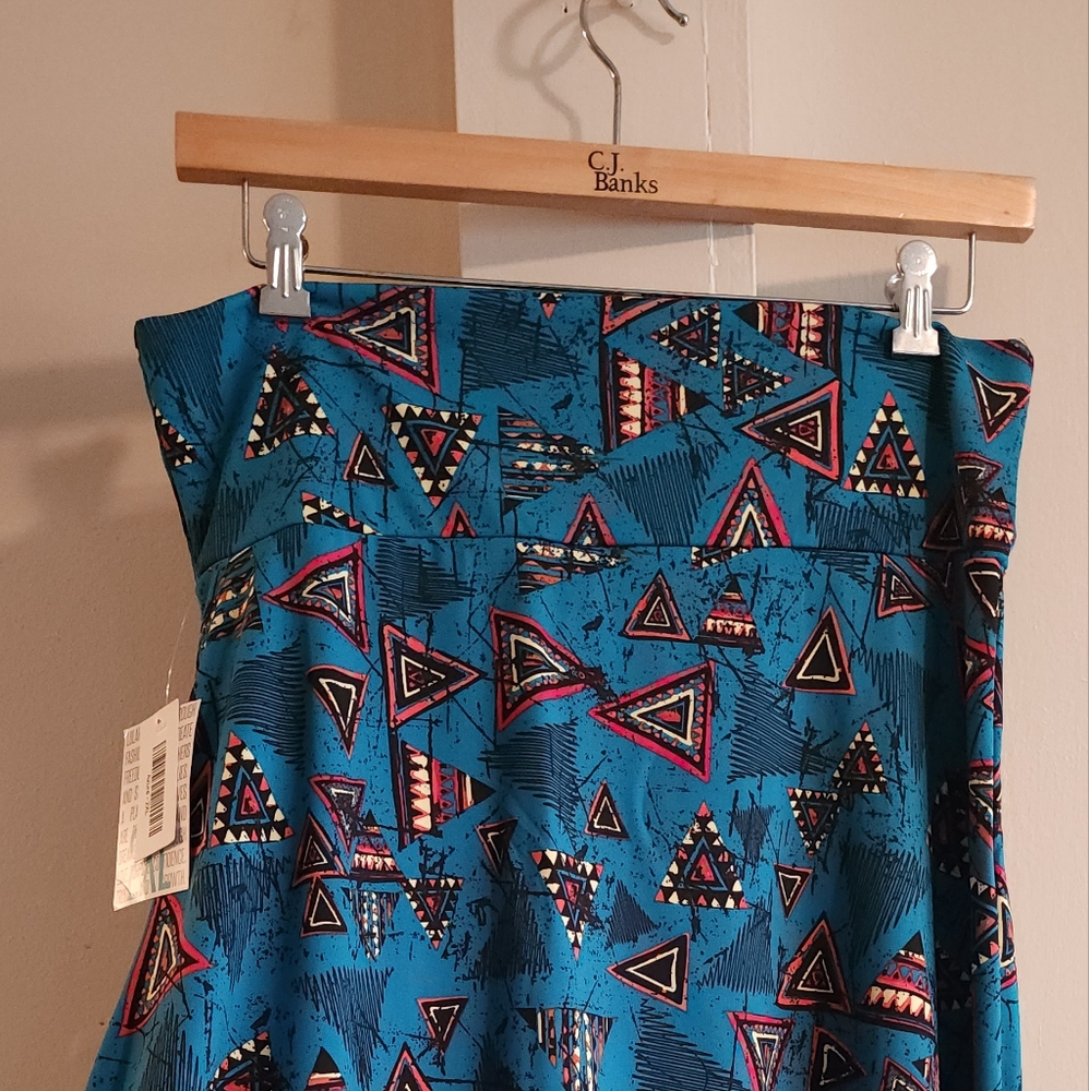 LuLaRoe Azure skirt 2xl multi-color